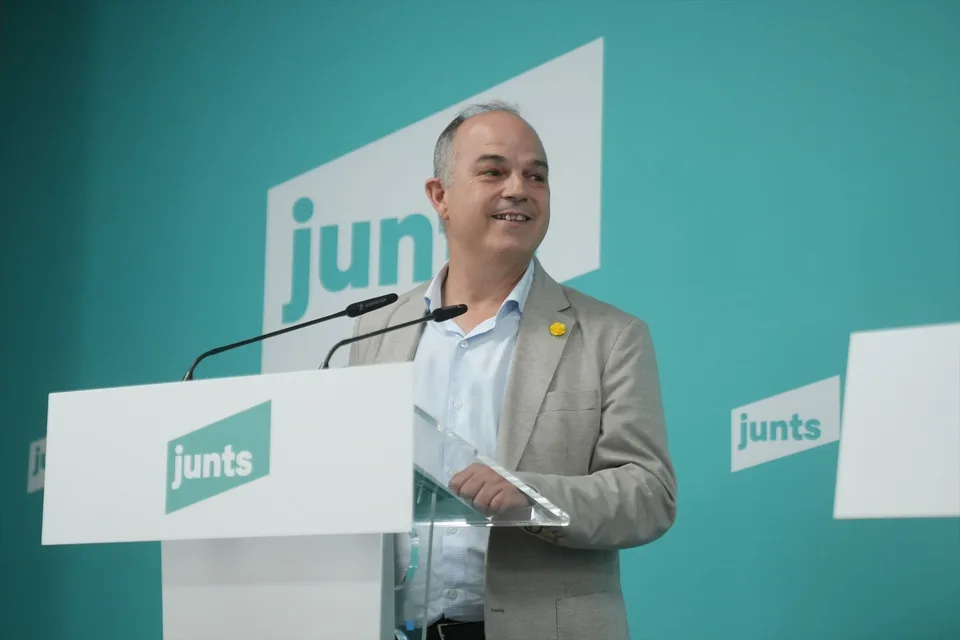 Política Opinión Tremending Internacional Feminismos Medio Ambiente Memoria Culturas Ciencias Economía Public Política Gobierno Partidos Congreso Tribunales Interior Memoria Pública En directoSigue la rueda de prensa del Consejo de Ministros En directoSigue la rueda de prensa del Consejo de Ministros Tiempo de lectura: 3 min El Tribunal Constitucional estudiará desde el 22 de septiembre los recursos por la amnistía El TC comenzará por la apelación de Jordi Turull contra la decisión del Supremo de negarle la aplicación de la amnistía por el delito de malversación del 'procés'. El secretario general de Junts per Catalunya, Jordi Turull, durante una rueda de prensa, en una imagen de archivo. El secretario general de Junts per Catalunya, Jordi Turull, durante una rueda de prensa, en una imagen de archivo.